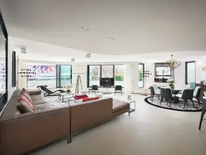 Elegant Cannes Apartment with Terrace & Palais Views