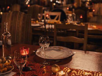 Unusual tavern with show decors