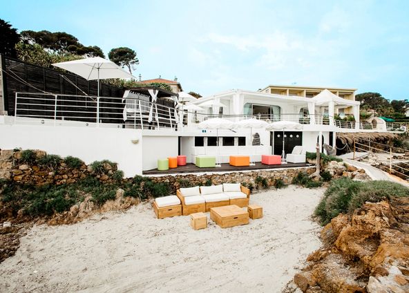 Beautiful Villa With Beach Access