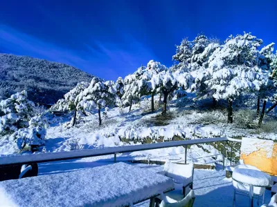 Alpine Venue with Panoramic Lake Views and Terrace