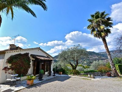 Bastide (140m2) with swimming pool and jacuzzi in the heart of a century-old olive grove