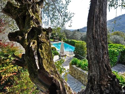 Bastide (140m2) with swimming pool and jacuzzi in the heart of a century-old olive grove