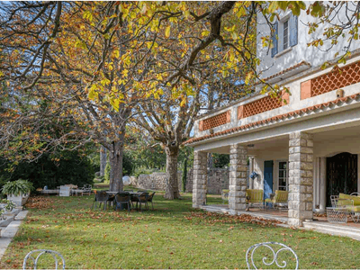 Domaine Estate: Classic Venue in Aix-en-Provence for Events