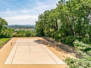 Domaine Estate: Classic Venue in Aix-en-Provence for Events