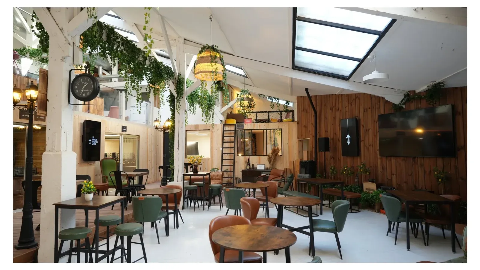  Espace atypique de plus de 400m² au cœur d'Aix en Provence