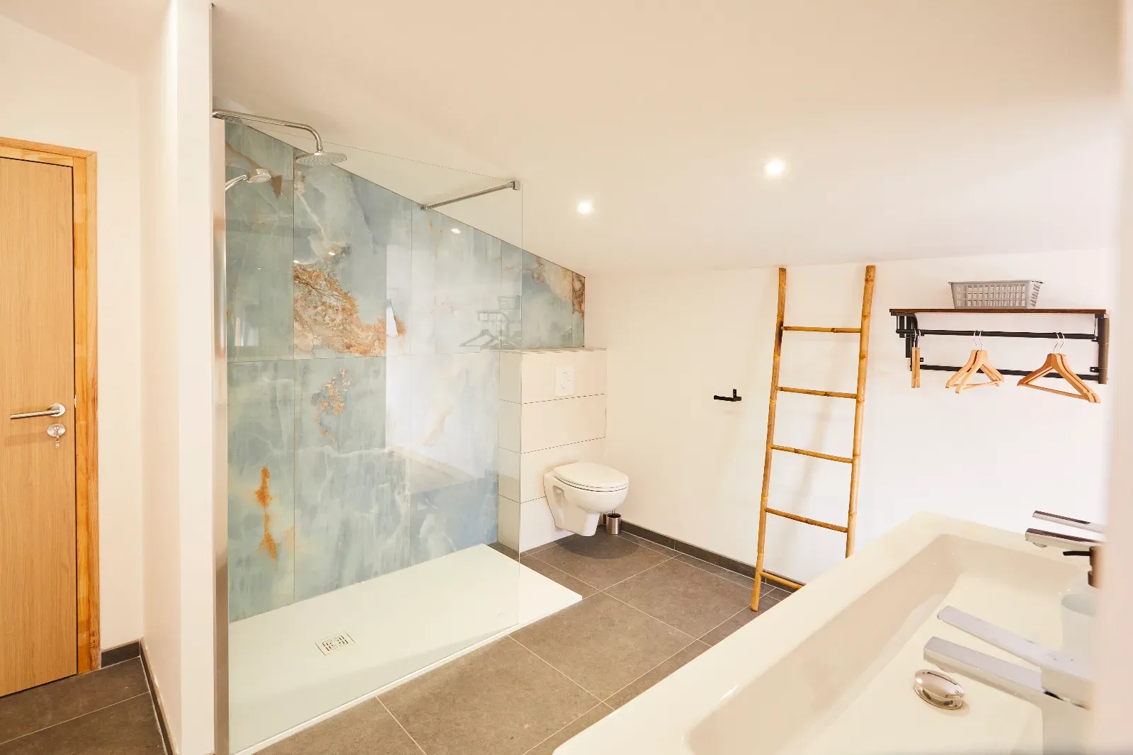 Luxury chalet Indoor pool Jacuzzi Cinema