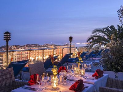 Panoramic reception room 238 m²