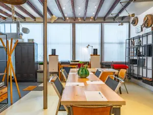 Urban Loft in Paris: A Refined Space for Creative Events