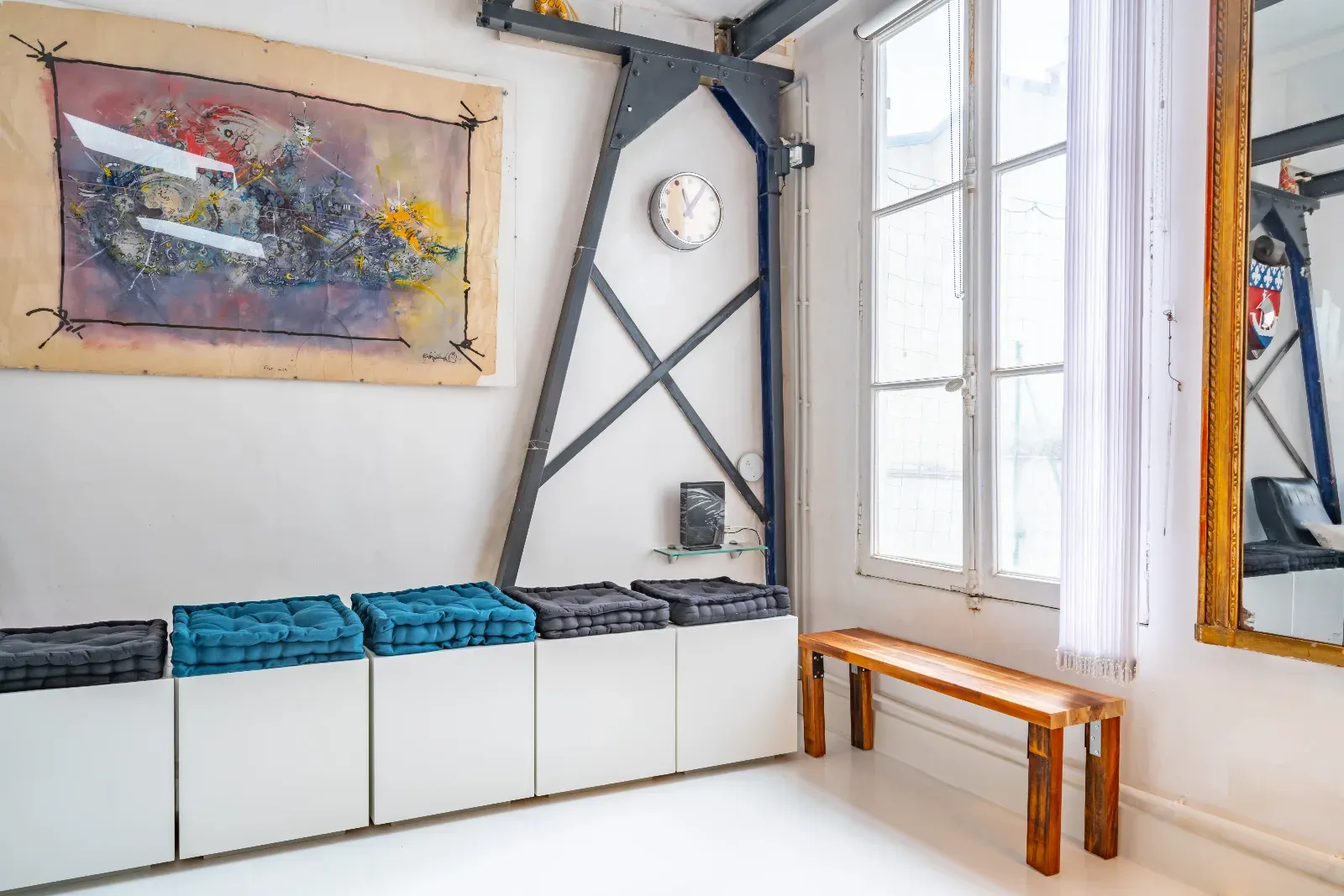 Urban Loft in Paris: A Refined Space for Creative Events