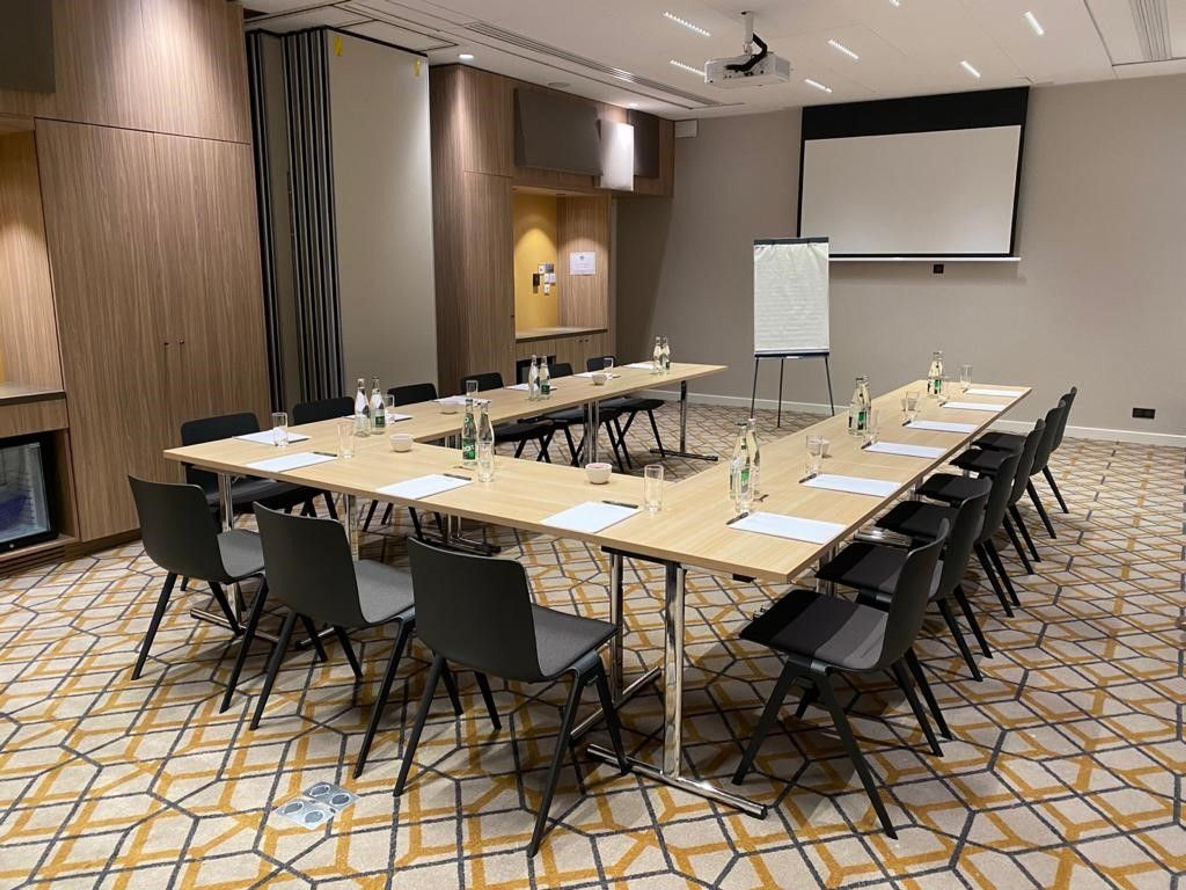 Seminar room for 30 people