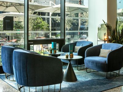 Plenary room for up to 200 people