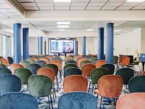 Hotel with Lake Views and 8 Seminar Rooms in Divonne-les-Bains