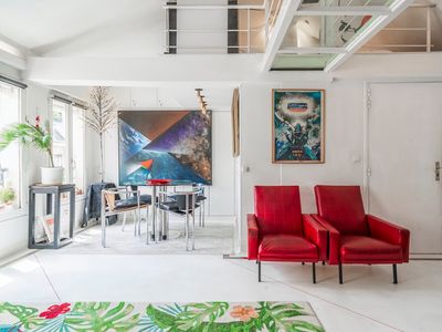 Bright, soundproofed "pocket" loft