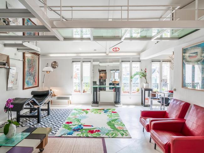 Bright, soundproofed "pocket" loft