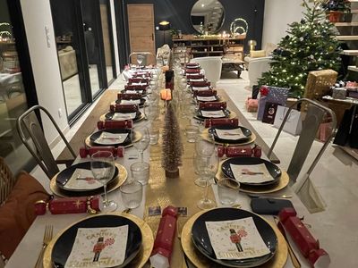 200m² contemporary house 5 minutes' walk from the village