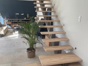 200m² contemporary house 5 minutes' walk from the village
