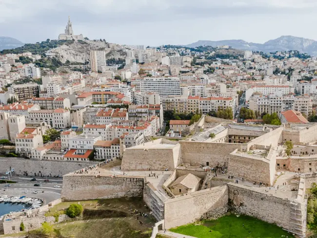 Monument historique avec vue panoramique à Marseille