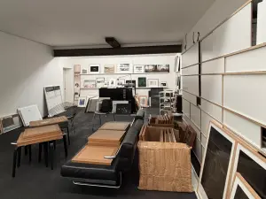 Art gallery for privatisation