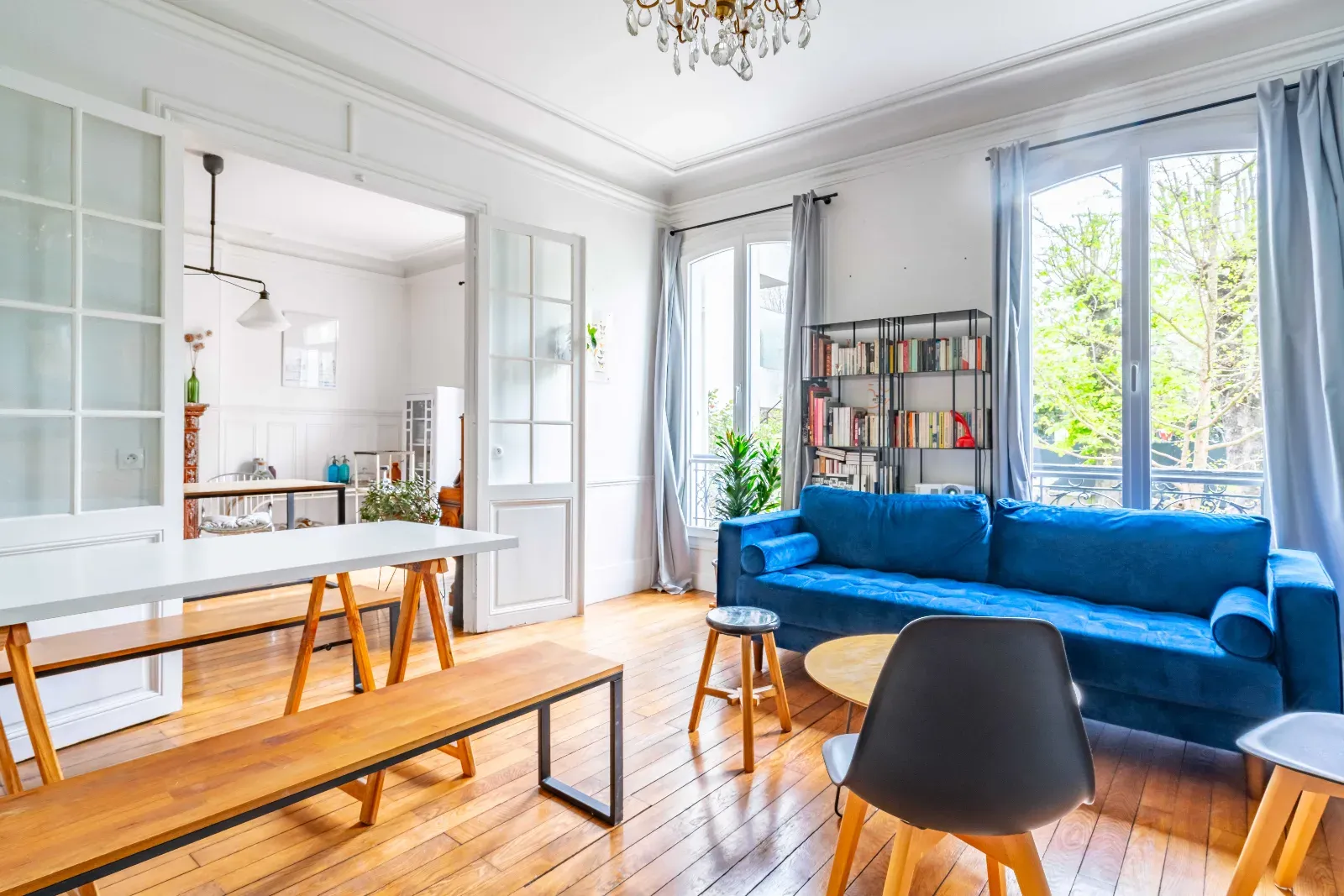 Bourgeois-style house with garden just 200m from Paris