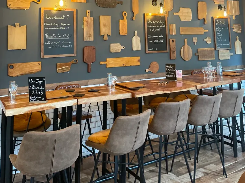 Bar/ Restaurant authentique et atypique