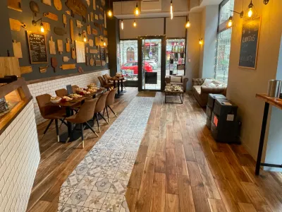 Bar/ Restaurant authentique et atypique