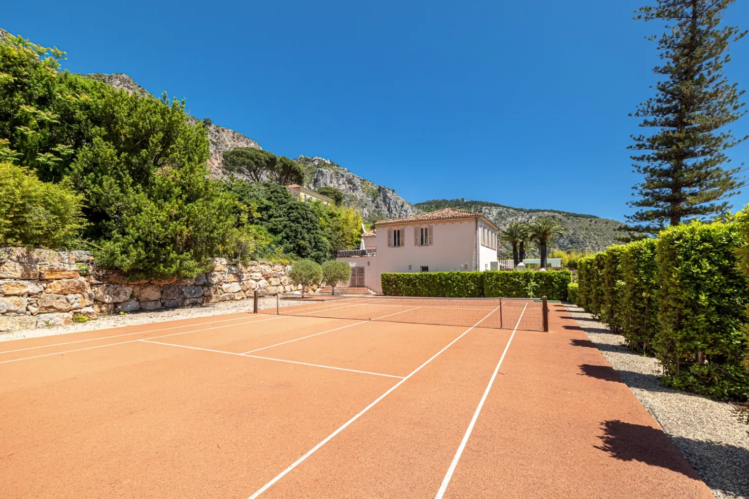 Domaine de Luxe en Bord de Mer à Èze avec Vue sur Mer et Piscine
