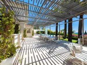 Domaine de Luxe en Bord de Mer à Èze avec Vue sur Mer et Piscine