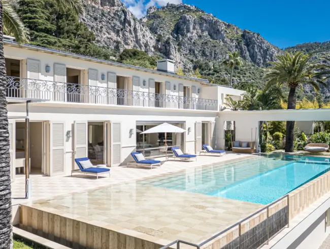 Domaine de Luxe en Bord de Mer à Èze avec Vue sur Mer et Piscine