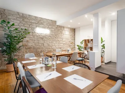 Light-filled loft in the heart of the Marais district