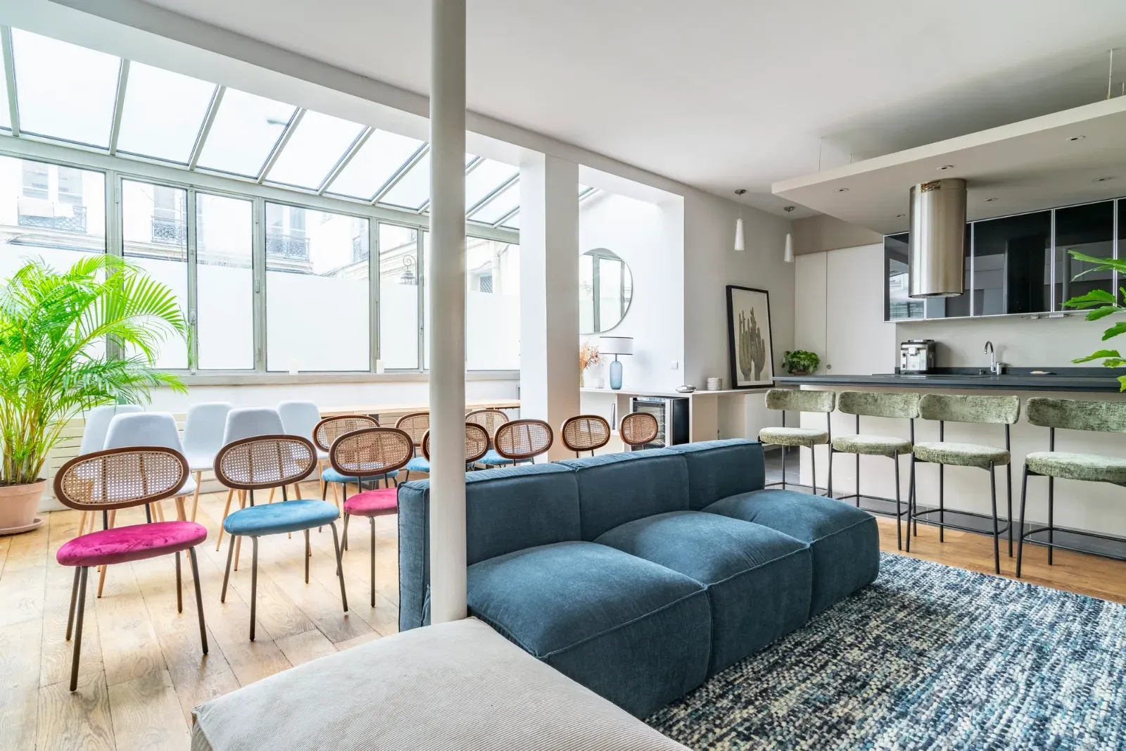 Loft baigné de lumière au cœur du Marais