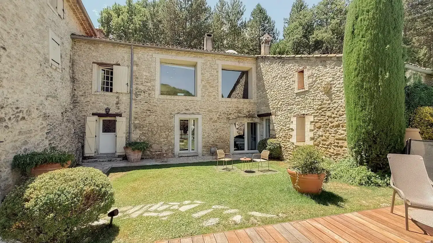 Provençal Bastide with Pool & Spa in Forcalquier