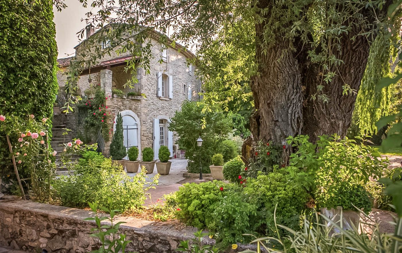 Provençal Bastide with Pool & Spa in Forcalquier