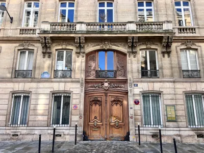 An exquisite Haussmann flat for rare and exclusive events