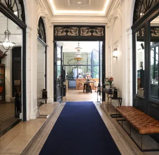 A 5-star hotel lounge for your meetings and events