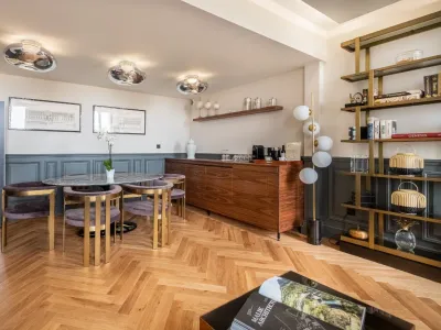 A 5-star hotel lounge for your meetings and events