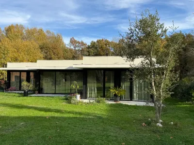 Architect-designed house with spectacular forest views