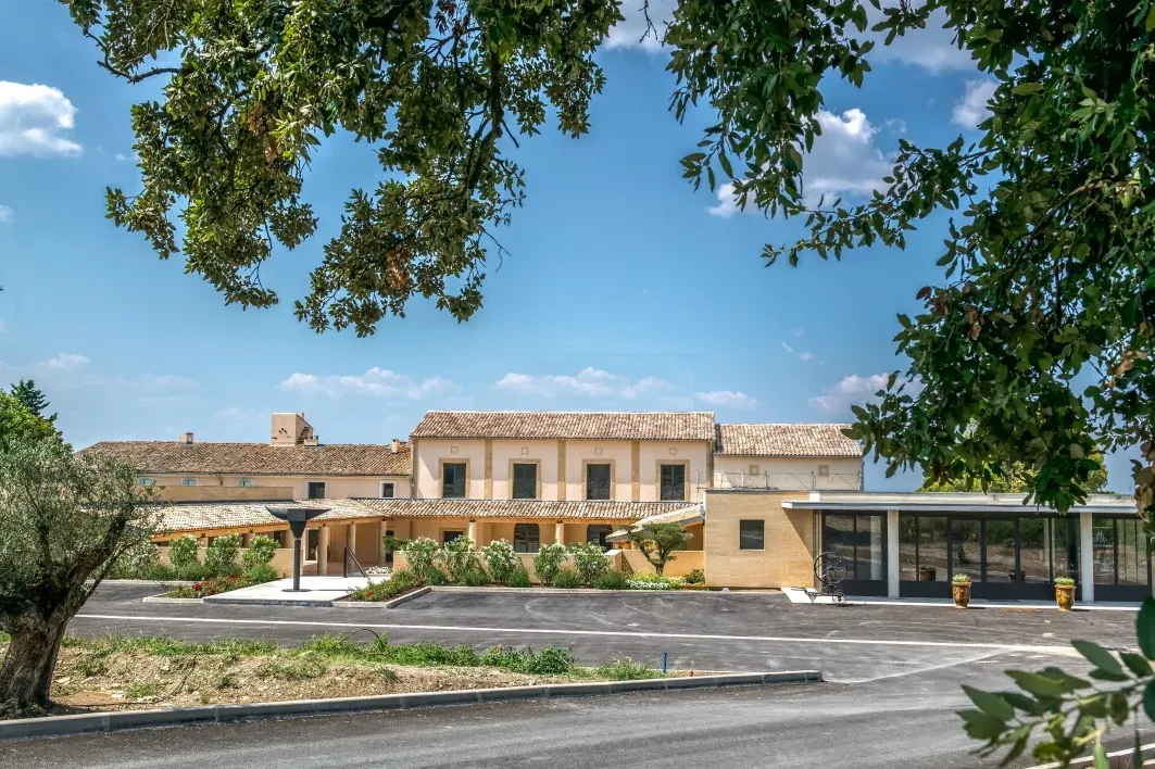 Wine-growing estate on the outskirts of Nimes