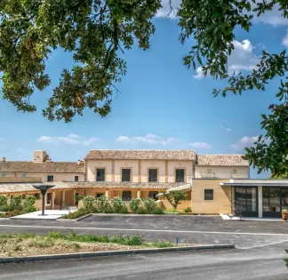 Wine-growing estate on the outskirts of Nimes