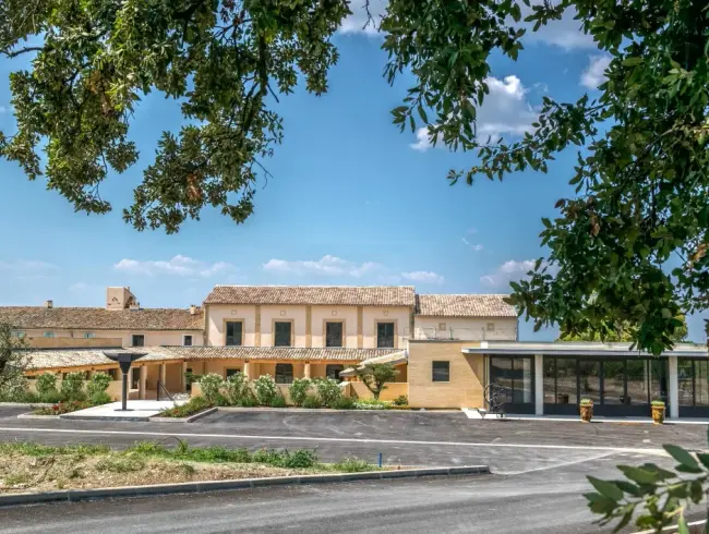 Wine-growing estate on the outskirts of Nimes