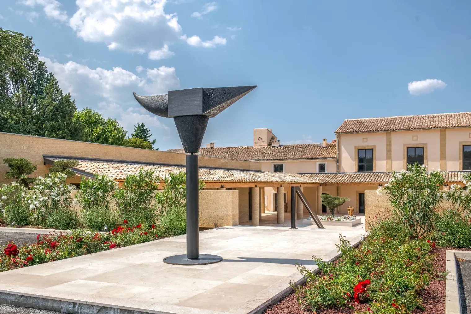 Wine-growing estate on the outskirts of Nimes