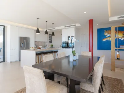 Luxury Villa with Breathtaking Views in Châteauneuf-Grasse