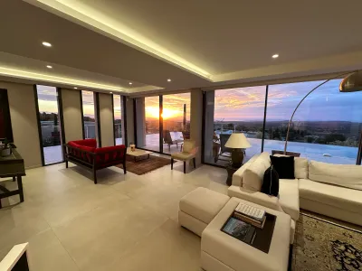 Luxury Villa with Breathtaking Views in Châteauneuf-Grasse