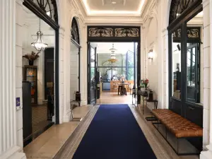 Glass Roof Venue in Bordeaux for Events Up to 45 People