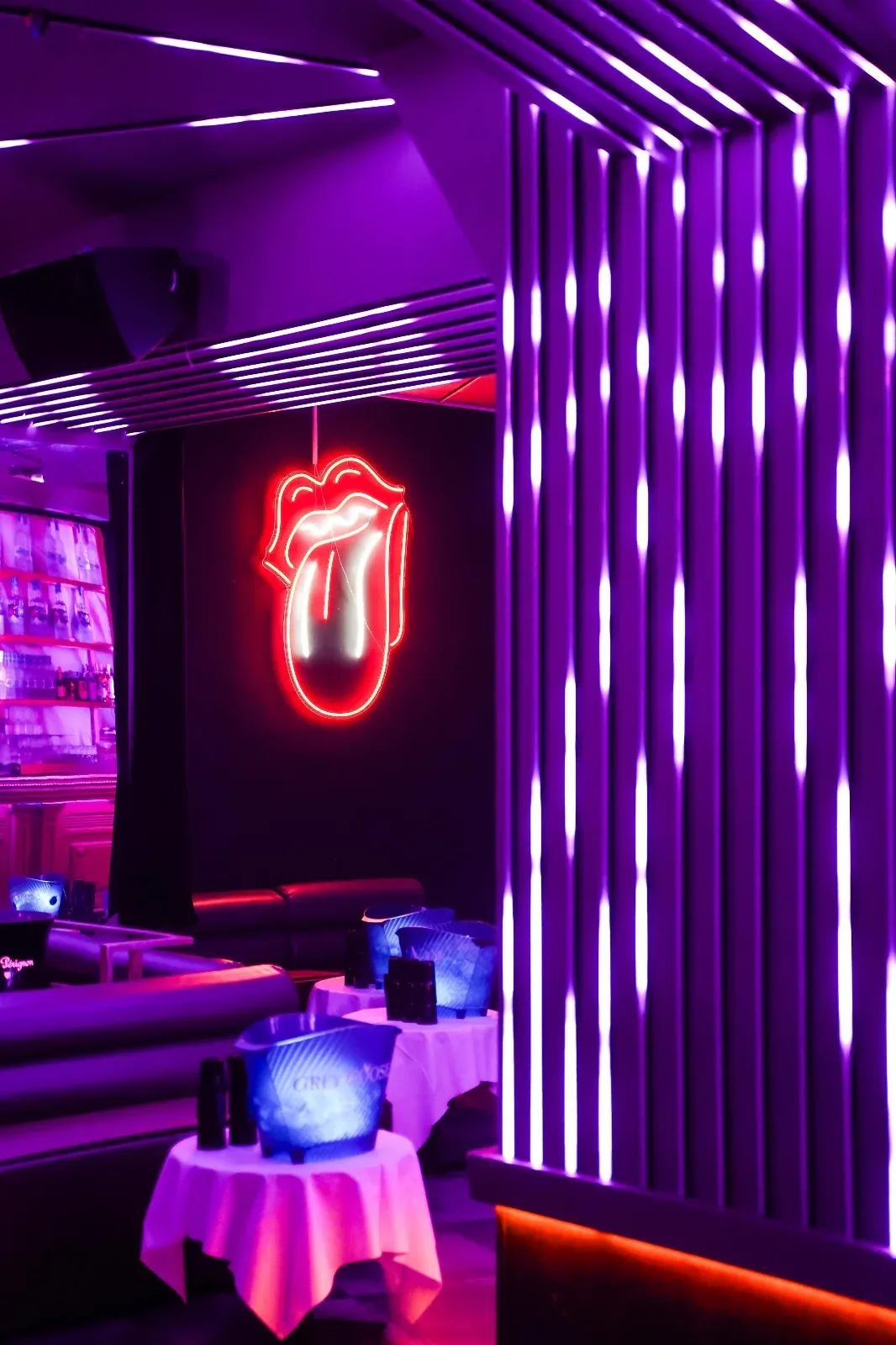Club exclusif à Cannes – Pour événements jusqu’à 365 invités