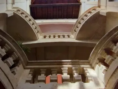 An Occitan Jewel and its Suite