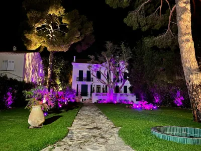 Elegant Palm Beach Villa in Cannes with Garden & Terrace