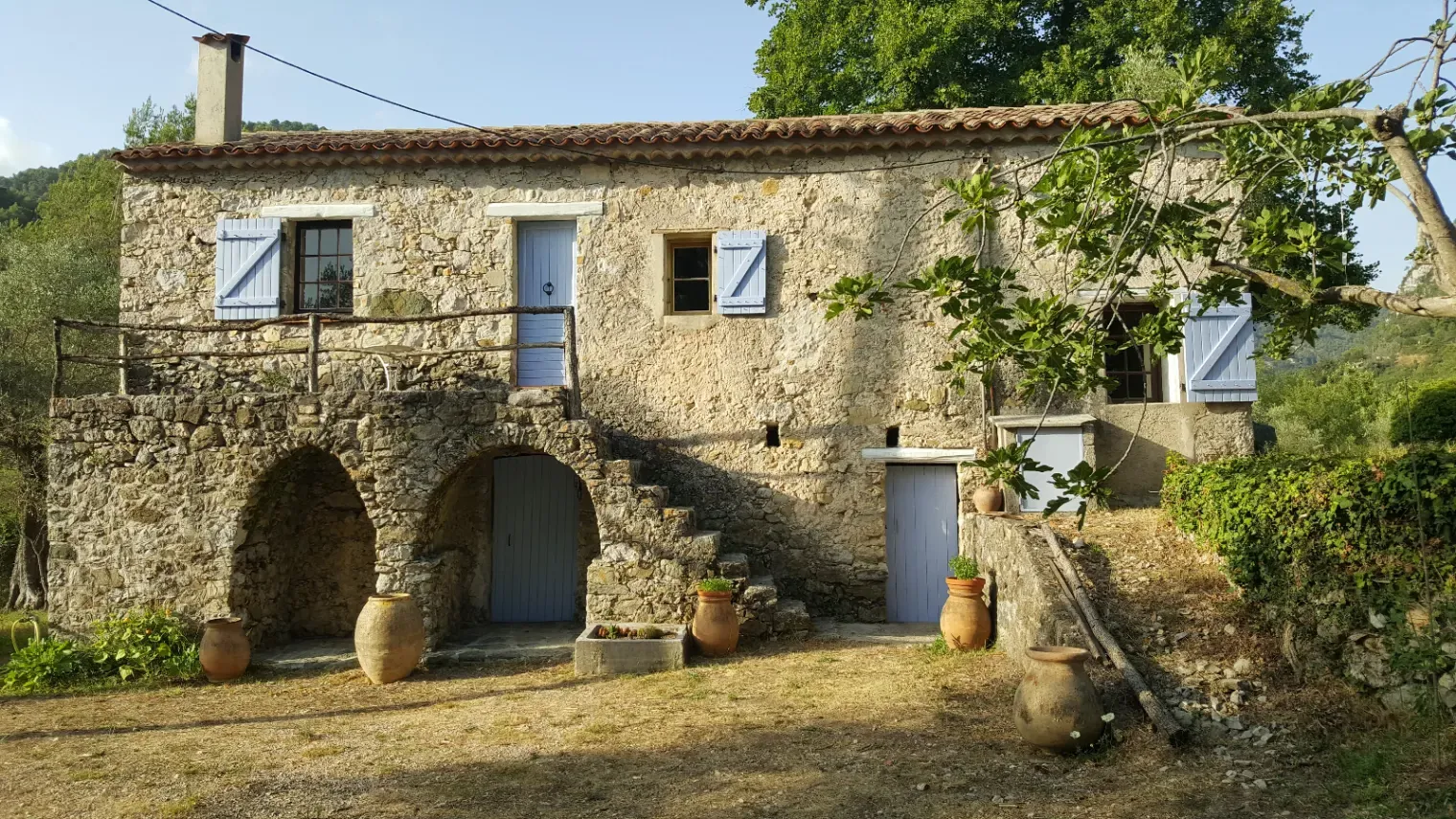 Bergerie dans la campagne