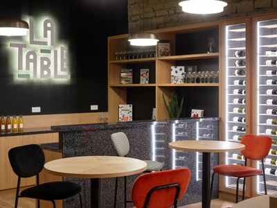 🍷 La Table - Tastings & Gourmet Experiences