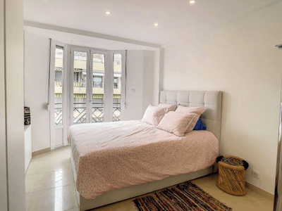 Stylish 2-Bedroom Cannes Apartment Near Croisette & Beach