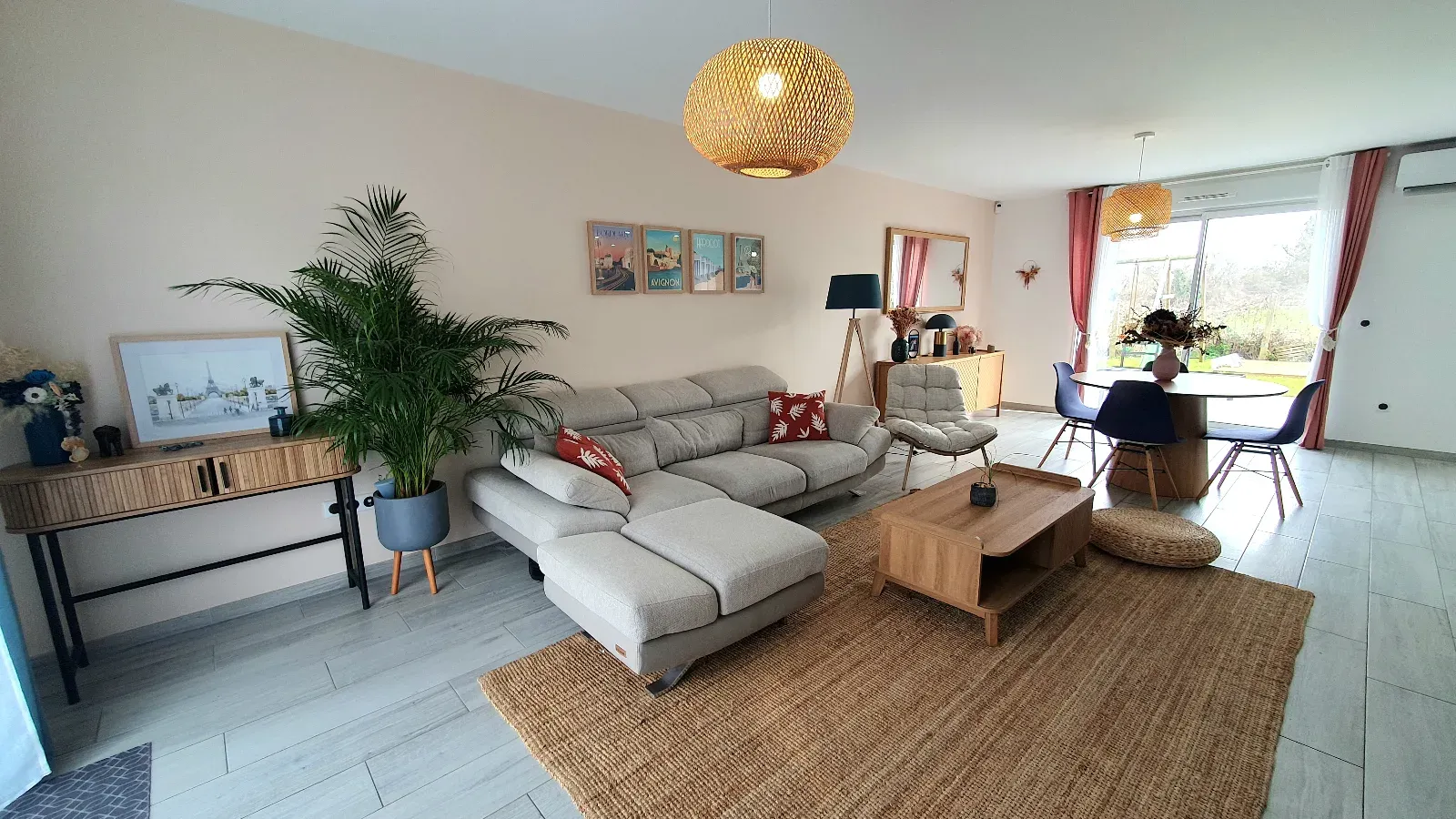 Modern family home 25 minutes from Paris